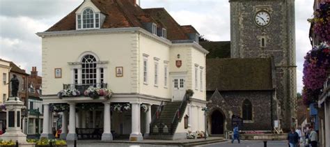 wallingford town hall.